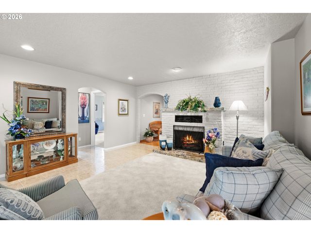 1735 Ne 169TH Ave, Portland, OR 97230