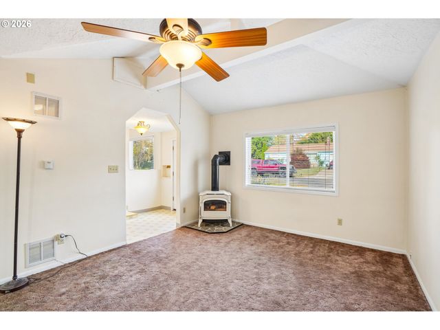 720 Se 7TH St, Gresham, OR 97080