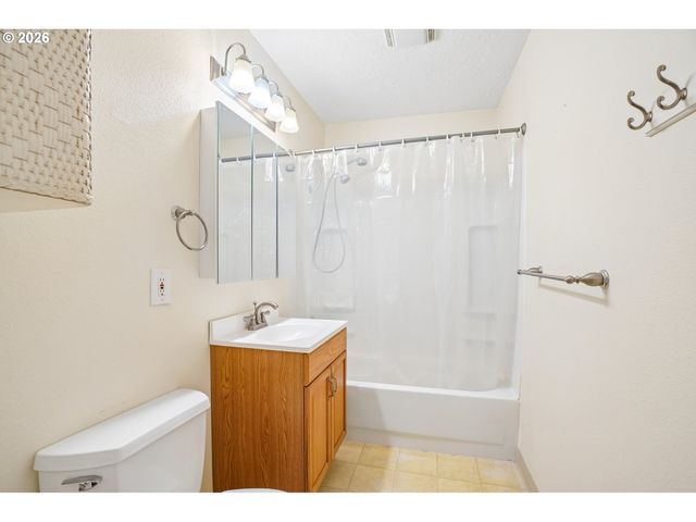 720 Se 7TH St, Gresham, OR 97080