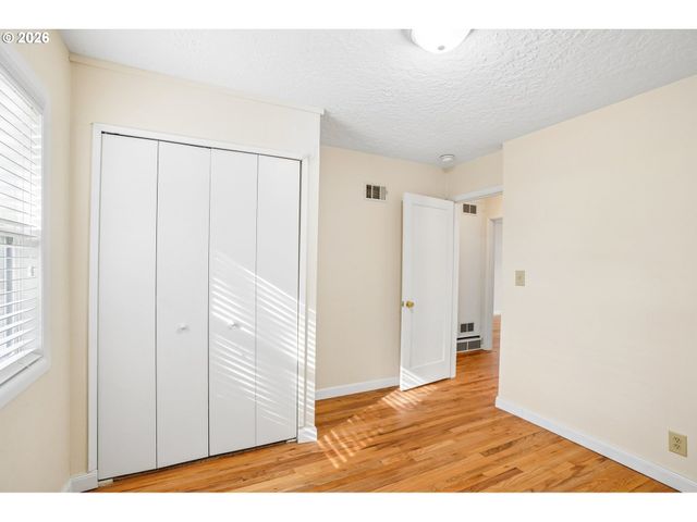 720 Se 7TH St, Gresham, OR 97080
