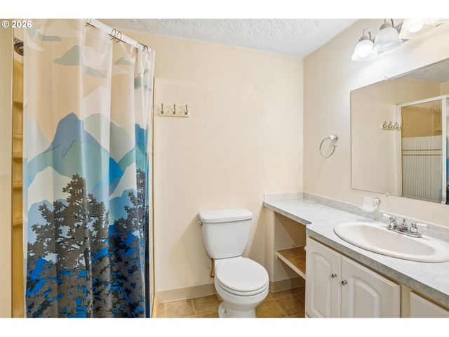 720 Se 7TH St, Gresham, OR 97080