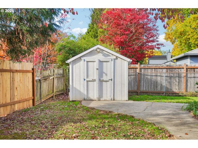 720 Se 7TH St, Gresham, OR 97080