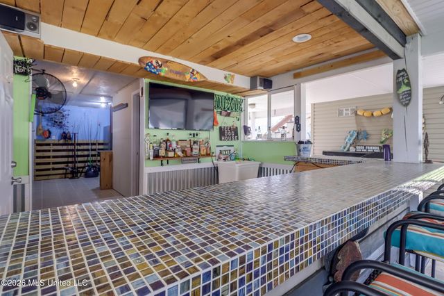 6110 Kiowa Street, Kiln, MS 39556