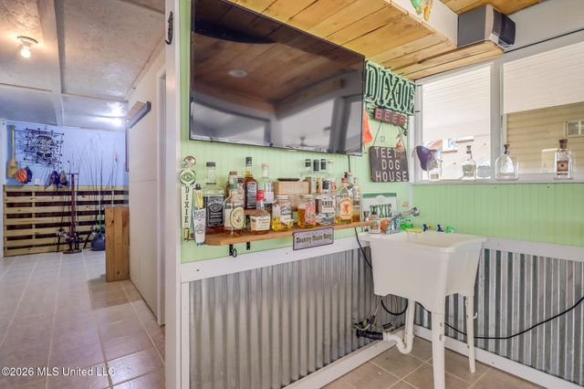 6110 Kiowa Street, Kiln, MS 39556