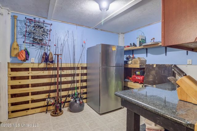 6110 Kiowa Street, Kiln, MS 39556