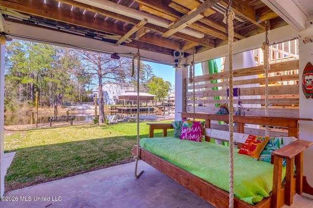 6110 Kiowa Street, Kiln, MS 39556