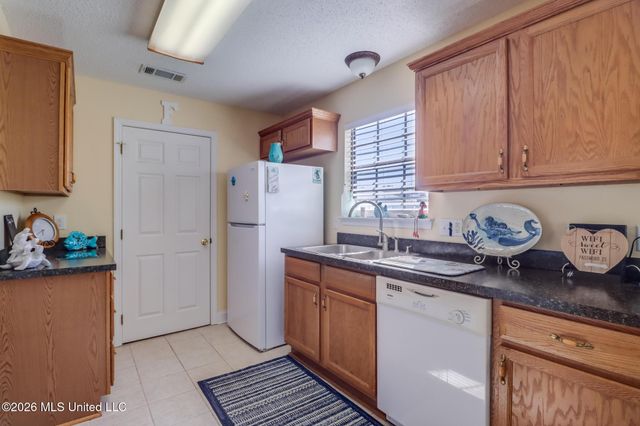 6110 Kiowa Street, Kiln, MS 39556