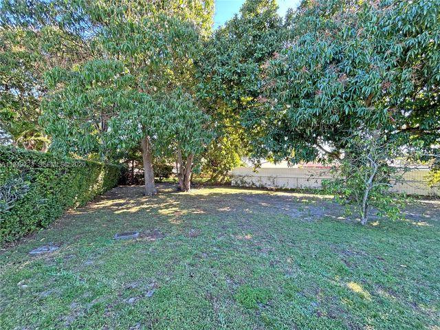 13025 NW 21st Ave, Miami, FL 33167