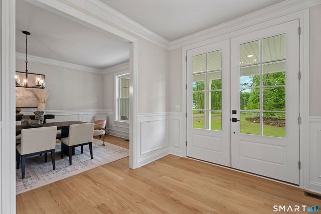 9 Twin Valley Road, East Lyme, CT 06333