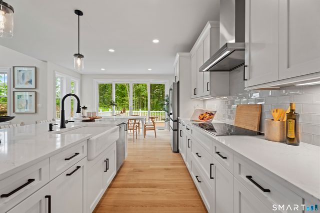 9 Twin Valley Road, East Lyme, CT 06333