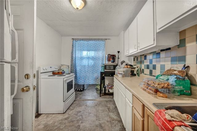 2127 W 100th Street, Cleveland, OH 44102