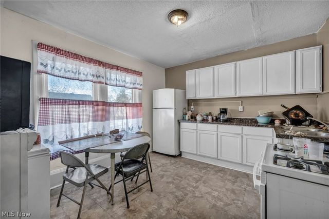 2127 W 100th Street, Cleveland, OH 44102