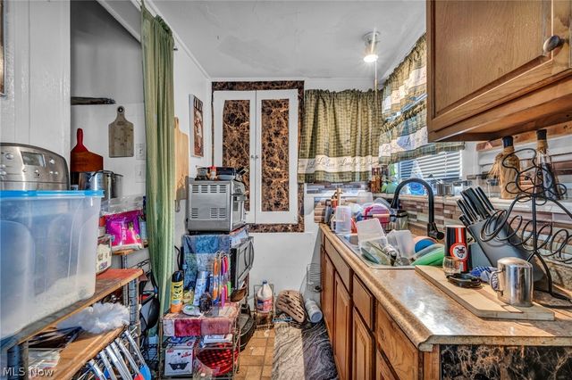 2127 W 100th Street, Cleveland, OH 44102