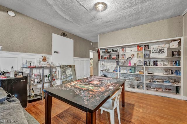 2127 W 100th Street, Cleveland, OH 44102