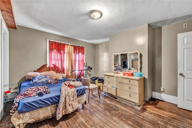 2127 W 100th Street, Cleveland, OH 44102