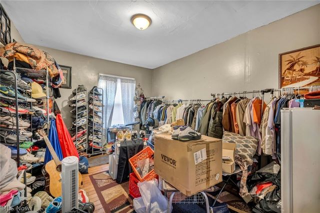 2127 W 100th Street, Cleveland, OH 44102