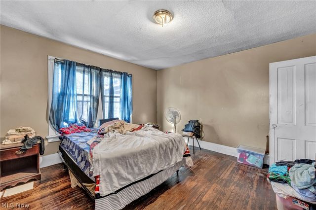 2127 W 100th Street, Cleveland, OH 44102