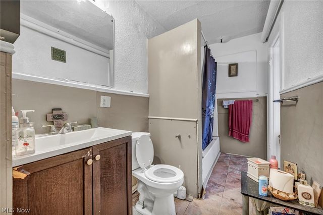 2127 W 100th Street, Cleveland, OH 44102