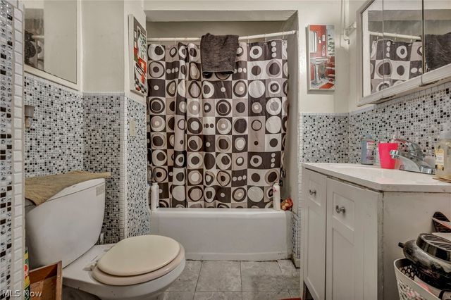 2127 W 100th Street, Cleveland, OH 44102