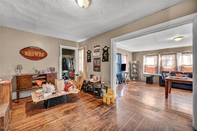 2127 W 100th Street, Cleveland, OH 44102