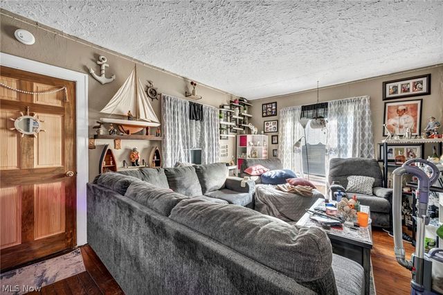 2127 W 100th Street, Cleveland, OH 44102