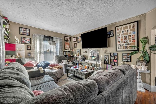 2127 W 100th Street, Cleveland, OH 44102