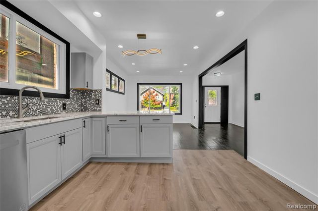 154 McLean Mclean Street, Highland Park, MI 48203