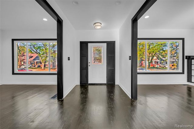 154 McLean Mclean Street, Highland Park, MI 48203