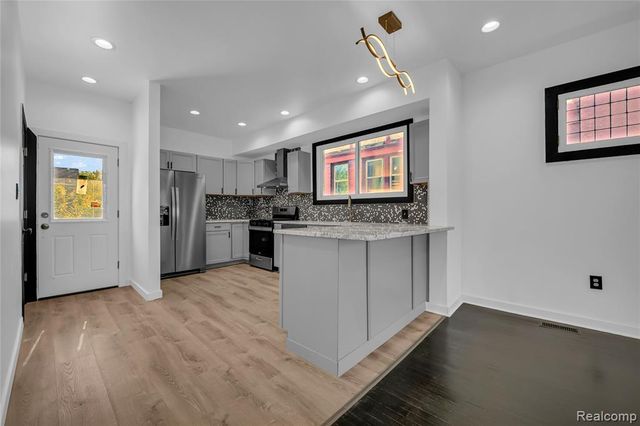 154 McLean Mclean Street, Highland Park, MI 48203