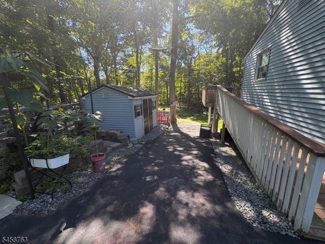 65 Upper Lake Dr, Wantage Twp., NJ 07461