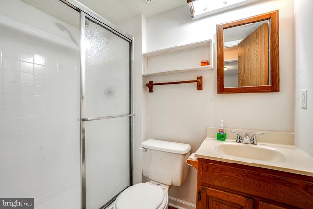 16 CHATTERLY CT, Perry Hall, MD 21128