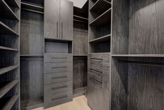 23 N Green Street 303, Chicago, IL 60607
