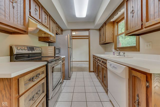 6843 Glacier Drive, Indianapolis, IN 46217