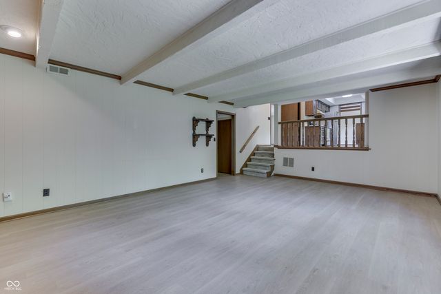 6843 Glacier Drive, Indianapolis, IN 46217