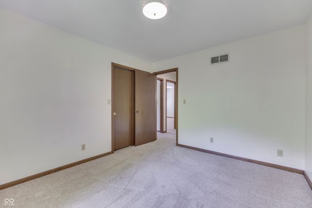 6843 Glacier Drive, Indianapolis, IN 46217