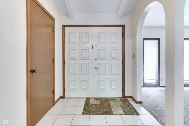 6843 Glacier Drive, Indianapolis, IN 46217