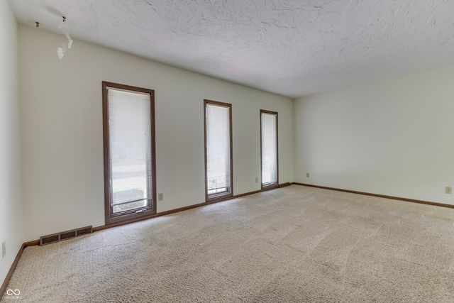 6843 Glacier Drive, Indianapolis, IN 46217