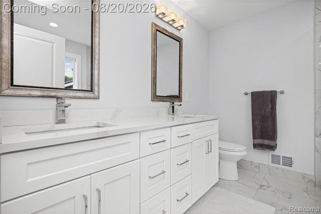 1410 Beachland Boulevard, Waterford, MI 48328