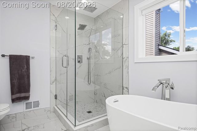 1410 Beachland Boulevard, Waterford, MI 48328