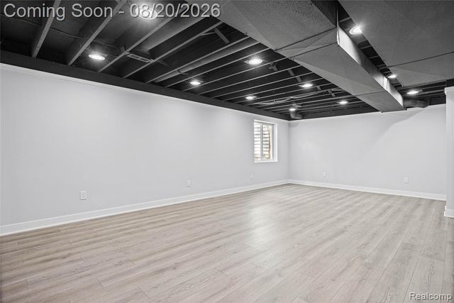 1410 Beachland Boulevard, Waterford, MI 48328