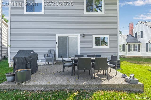 1410 Beachland Boulevard, Waterford, MI 48328