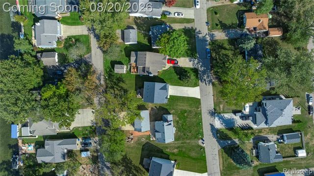 1410 Beachland Boulevard, Waterford, MI 48328