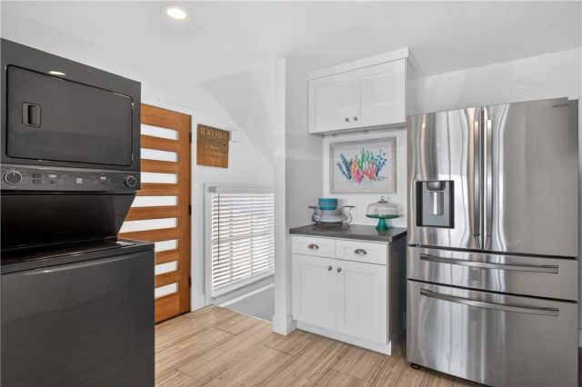 2212 W Oceanfront, Newport Beach, CA 92663