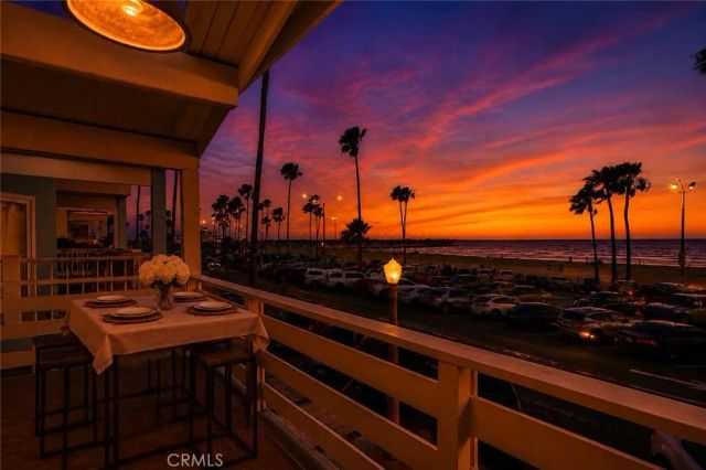 2212 W Oceanfront, Newport Beach, CA 92663