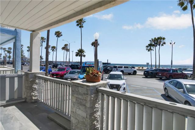 2212 W Oceanfront, Newport Beach, CA 92663