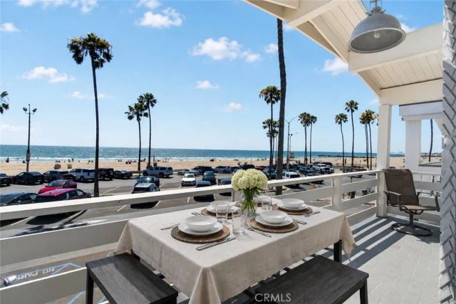 2212 W Oceanfront, Newport Beach, CA 92663