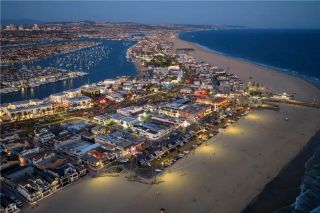 2212 W Oceanfront, Newport Beach, CA 92663