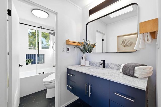 697 Vanessa Drive, San Mateo, CA 94402