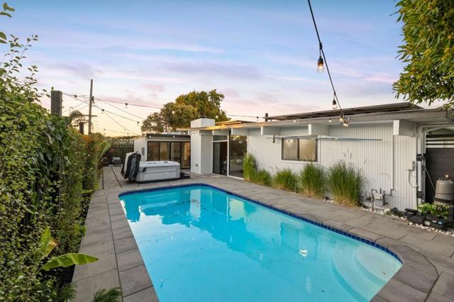 697 Vanessa Drive, San Mateo, CA 94402