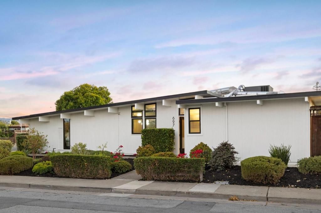Image 2 of property listing at 697 Vanessa Drive, San Mateo, CA 94402